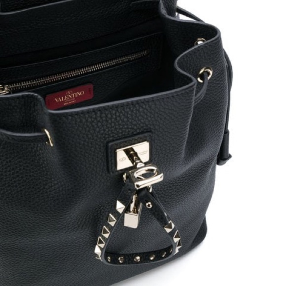 ❤️❤️🌸Valentino Garavani “ Twiny” Backpack🌸❤️❤️ - Picture 4 of 6